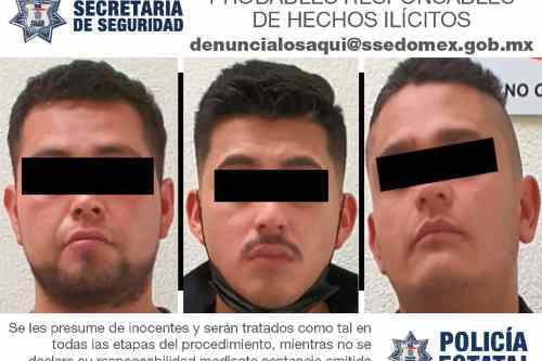 Detienen a tres presuntos delincuentes en Metepec con armas y en auto robado